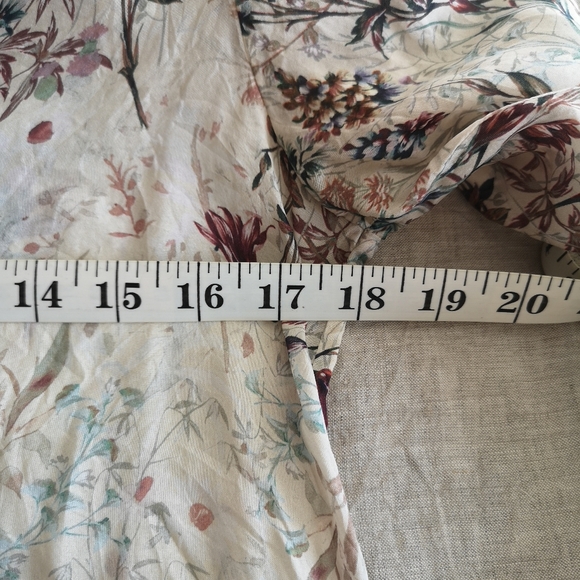 Massimo Dutti 100% silk floral blouse - Picture 7 of 7